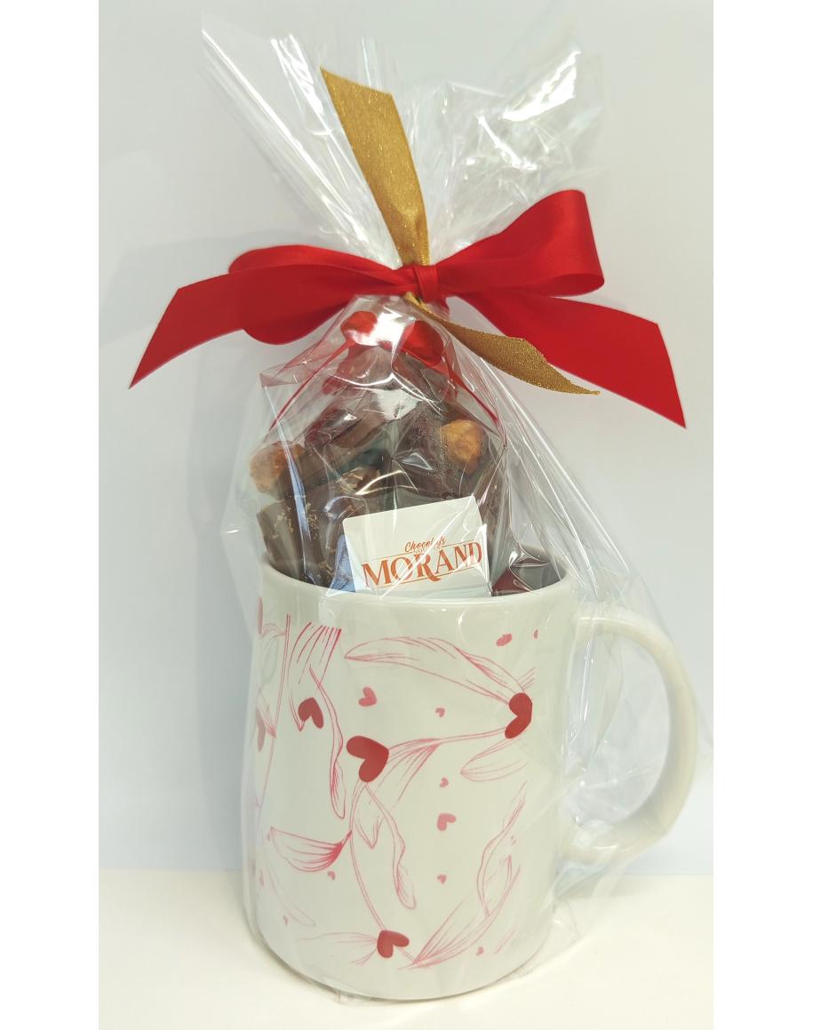Mug coeur garni de 120g de chocolats assortis