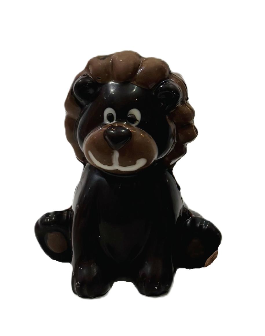 Lion noir garni