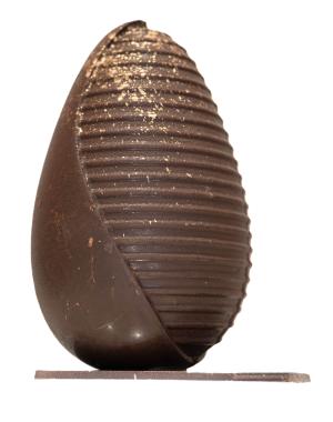 Oeuf Lifou chocolat noir garni